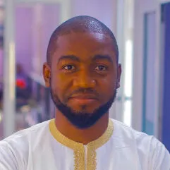 Abubakar Sadiq Idris, Bragi